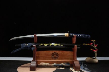Hummingbird: Hand Forged Japanese Katana T10 Steel Blade Black Saya