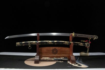 Jungle Fang: Hand Forged Japanese Katana 1060 Steel Blade Camouflage Saya